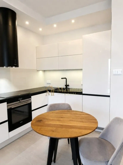 2-pokojowy apartament 35 m² przy al. Solidarności, metro, klimatyzacja - miniatura 3