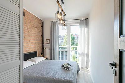 Dwupokojowy apartament 47 m² przy Placu Zbawiciela w Warszawie - miniatura 9