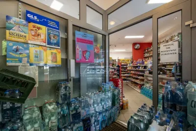 Lokal usługowy 82 m² Mokotów, ul. Wielicka, Metro Wilanowska, witryny - miniatura 8