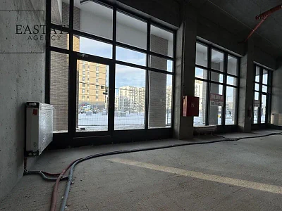 Narożna przestrzeń biurowa 165 m² z witryną, Warszawa Szamoty - miniatura 3