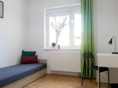 Pokój jednoosobowy 10 m² przy ul. Jeleniogórskiej 8 w Gdańsku - miniatura 1
