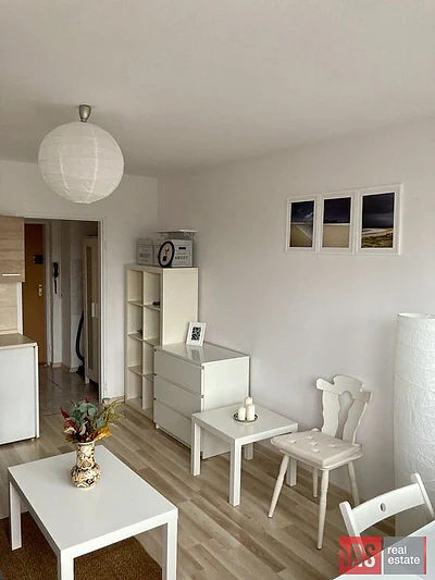 Studio z balkonem na Powiślu, Warszawa – ul. św. Franciszka Salezego - miniatura 4