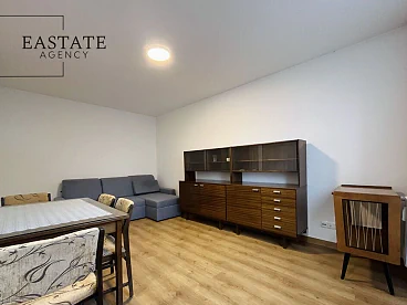 2-pokojowy apartament na Bródnie przy metrze, z balkonem i parkingiem - miniatura 2