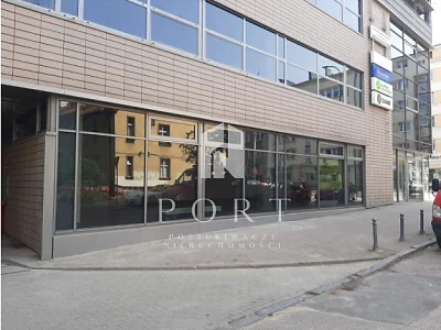 Lokal usługowy z dużą witryną w centrum Gdyni - miniatura 1