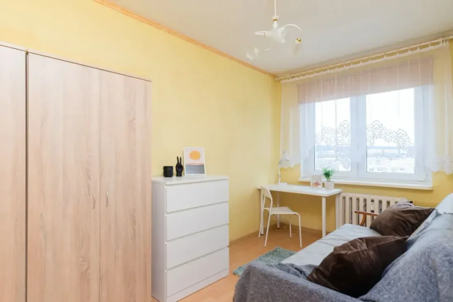 Pokój jednoosobowy przy ul. Gdyńskiej w Gdańsku, blisko komunikacji - zdjęcie 1