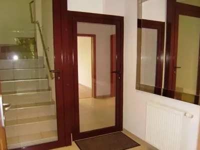 Biuro 150 m² w Gdańsku Przymorze Małe, parter i parking - miniatura 2