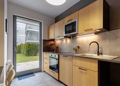 Dwupokojowy apartament z ogródkiem, 150 m od plaży – Gdańsk Nadmorze - miniatura 9
