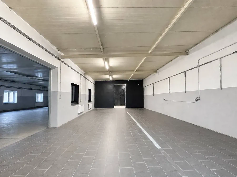 Magazyn do produkcji i lakierni 560 m² – Warszawa, Kawęczyn-Wygoda - zdjęcie 1