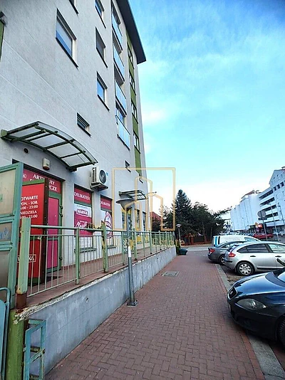 Wykończona przestrzeń 73 m² z klimatyzacją - Tarchomin - miniatura 5