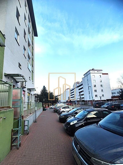 Wykończona przestrzeń 73 m² z klimatyzacją - Tarchomin - miniatura 6