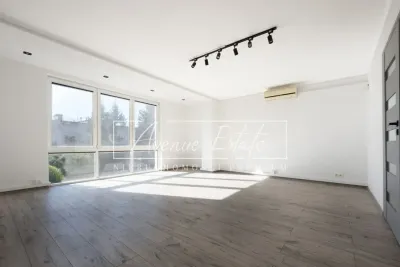 Bliźniak biurowy na Saskiej Kępie, ul. Rzymska, 330 m², garaż - miniatura 2