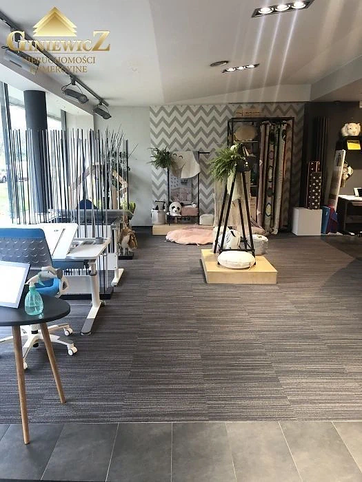 Lokal użytkowy 160 m² do wynajęcia – Gdynia Chylonia, ul. Morska - zdjęcie 1