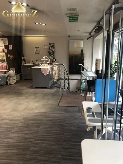 Lokal użytkowy 160 m² do wynajęcia – Gdynia Chylonia, ul. Morska - miniatura 3