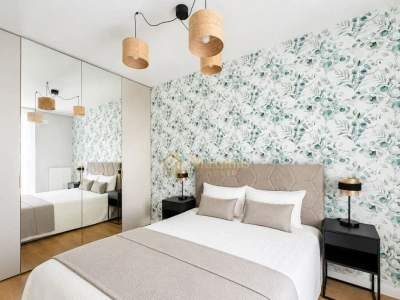2-pokojowy apartament przy Chmielnej z tarasem, parkingiem i widokiem na PKiN - miniatura 2