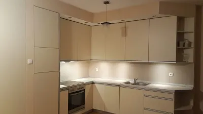 Dwupokojowe mieszkanie 53 m² przy Alei Wilanowskiej, garaż, komórka, umeblowane - miniatura 2