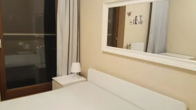 Dwupokojowe mieszkanie 53 m² przy Alei Wilanowskiej, garaż, komórka, umeblowane - miniatura 9