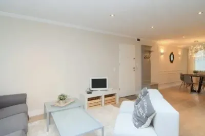 2-pokojowe mieszkanie 53 m² na Powstańców Śląskich we Wrocławiu - miniatura 2