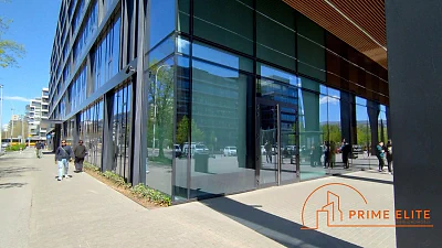 Lokal użytkowy 56 m² na Mokotowie przy Konstruktorskiej, z dużym parkingiem - miniatura 1