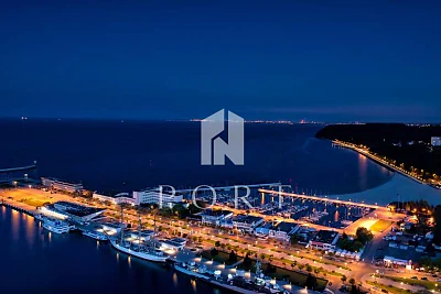 Biuro 25 m² w Gdyni przy ul. Hryniewickiego, z widokiem na morze - miniatura 1