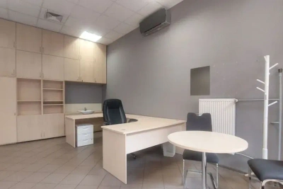 Lokal użytkowy na Pradze Północ – biuro lub cicha działalność - miniatura 1