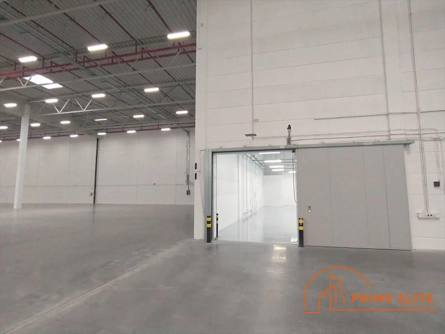 Magazyn 2178 m² z biurami, dokami i parkingiem – Marki, ul. Okólna - zdjęcie 1
