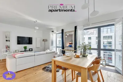 Baltiq Plaza – 2-pokojowy apartament 50 m² przy Świętojańskiej - miniatura 1