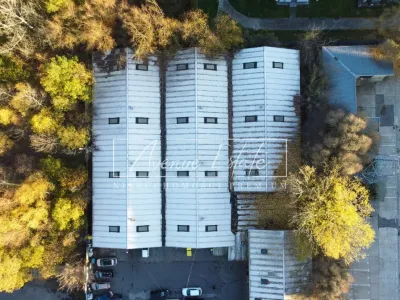 Hala magazynowa 760 m² z biurem na Bielanach, ul. Sokratesa - miniatura 1