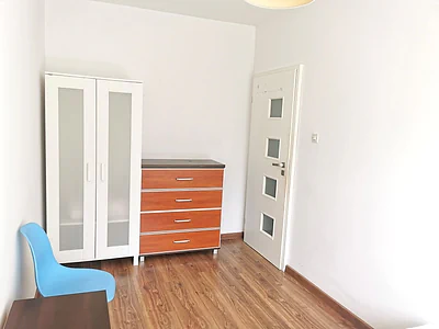 Przestronne, 64 m² mieszkanie zlokalizowane przy ul. Wileńskiej, idealne jako inwestycja lub własne mieszkanie. - miniatura 2