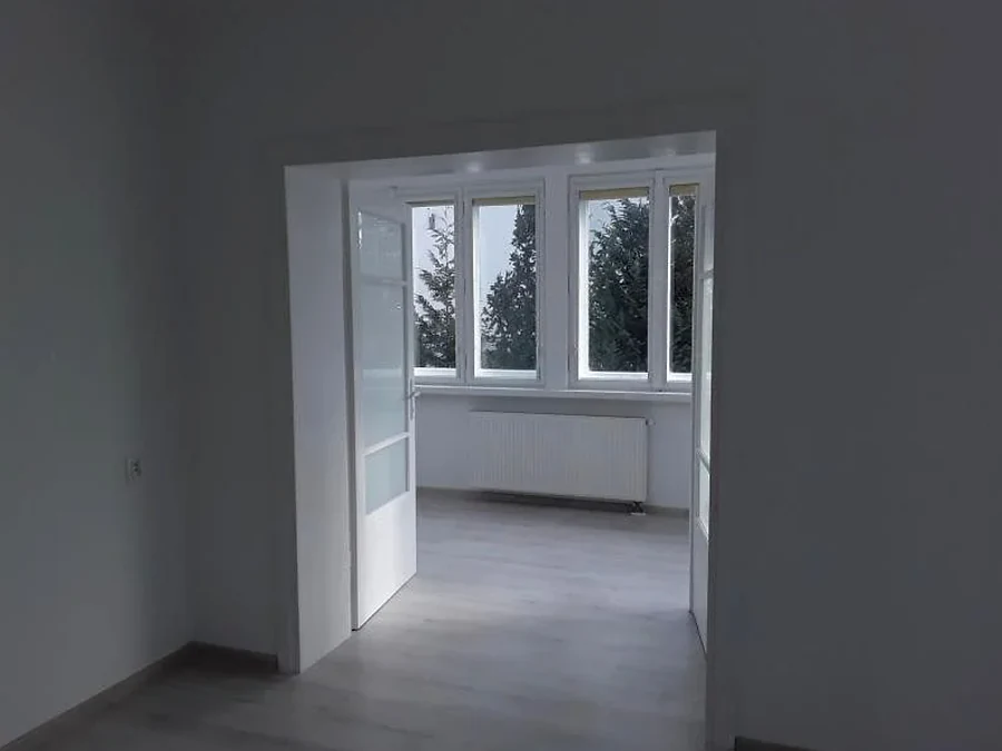 Nieruchomość na wynajem - zdjęcie 1