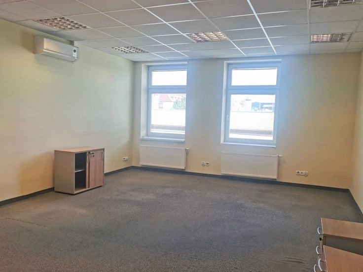 Atrakcyjna powierzchnia biurowa na wynajem - 89 m² - zdjęcie 1