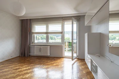 Dwupokojowe mieszkanie 46 m² z balkonem i piwnicą – Gdynia, Sokola - miniatura 1