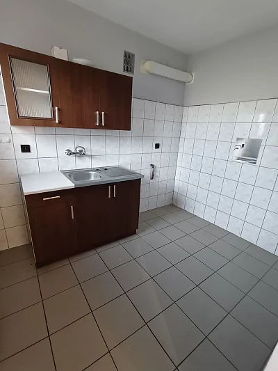 Lokal usługowo-biurowy 100 m² do wynajęcia – Rumia, ul. Gdyńska - miniatura 4