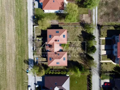 Bliźniak 300 m² pod firmę lub hostel – Wilanów, ul. Dobrodzieja - miniatura 2