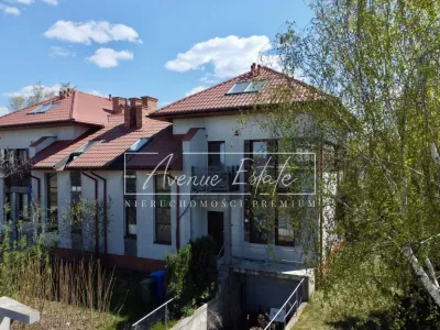 Bliźniak 300 m² pod firmę lub hostel – Wilanów, ul. Dobrodzieja - miniatura 1
