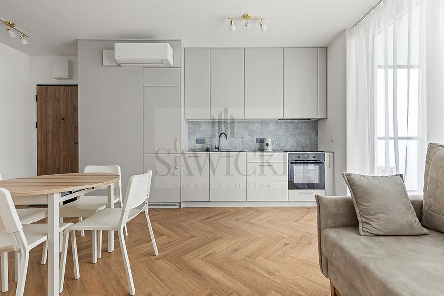 Mieszkanie 45 m² na wynajem – Wola, Chmielna, balkon i garaż - zdjęcie 1
