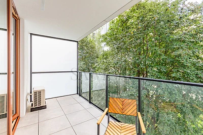 Mieszkanie 45 m² na wynajem – Wola, Chmielna, balkon i garaż - miniatura 10
