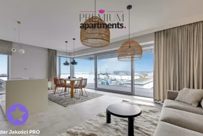 Apartament 96 m2 w Yacht Park Gdynia z widokiem na morze - miniatura 2