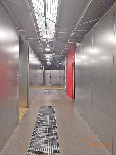 Magazyn 200 m² w Piasecznie z rampą i windą towarową - miniatura 3