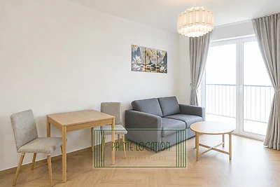 Nowoczesne mieszkanie 43 m² na wynajem – Nowa Praga, Kotsisa - miniatura 1