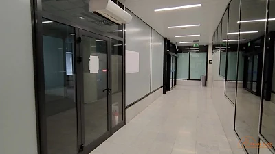 Lokal użytkowy 107 m2 z dużą ekspozycją przy Placu Bankowym, Warszawa - miniatura 5