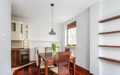 Trzypokojowy apartament 92 m² z tarasem przy Łazienkach Królewskich, Warszawa - miniatura 4