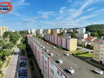 Lokal handlowy z witryną przy ul. Chylońskiej w Gdyni - miniatura 2