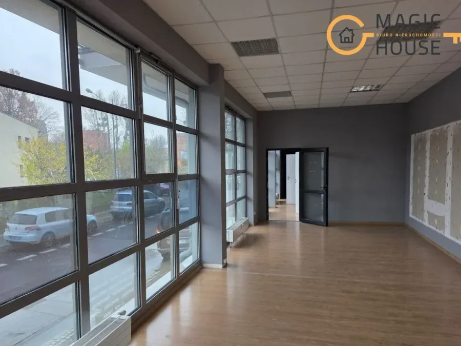 Lokal usługowy 108 m² z witryną i wejściem z ulicy – Gdańsk, Lastadia - zdjęcie 1