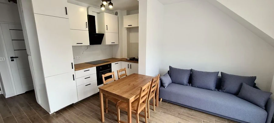 3-pokojowy apartament przy ul. Jachtowej w Rumii z balkonem i parkingiem - zdjęcie 1