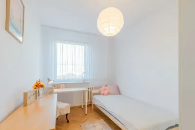 Pokój jednoosobowy w 4-pokojowym mieszkaniu przy ul. Startowej 11A, Gdańsk - miniatura 1