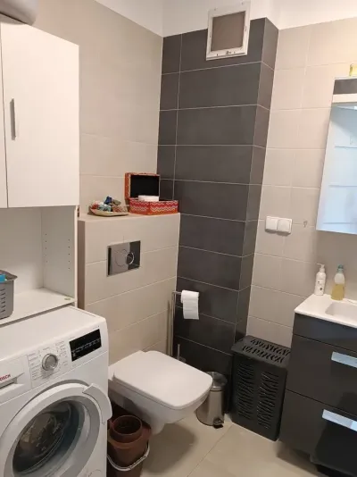 Dwupokojowy apartament z balkonem na wynajem w Gdyni, ul. Zaruskiego - miniatura 3