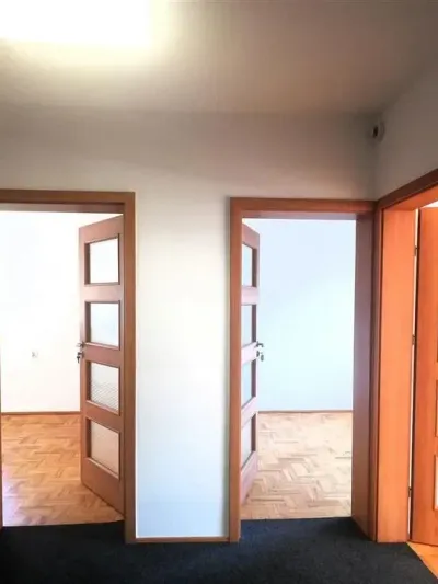Powierzchnia biurowa 200 m² z garażem, Gdańsk Przymorze Małe - miniatura 1