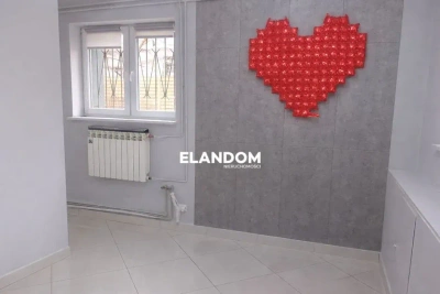 Lokal użytkowy 16 m² w Józefowie przy głównej trasie - miniatura 1