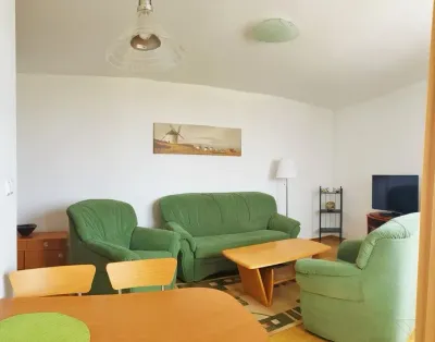 Dwupokojowe mieszkanie 53 m² na Saskiej Kępie, ul. Saska 1 - miniatura 2