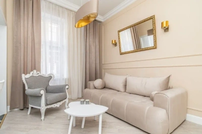 Dwupokojowe mieszkanie 45 m² na Śródmieściu Gdańska, ul. Długa - miniatura 1